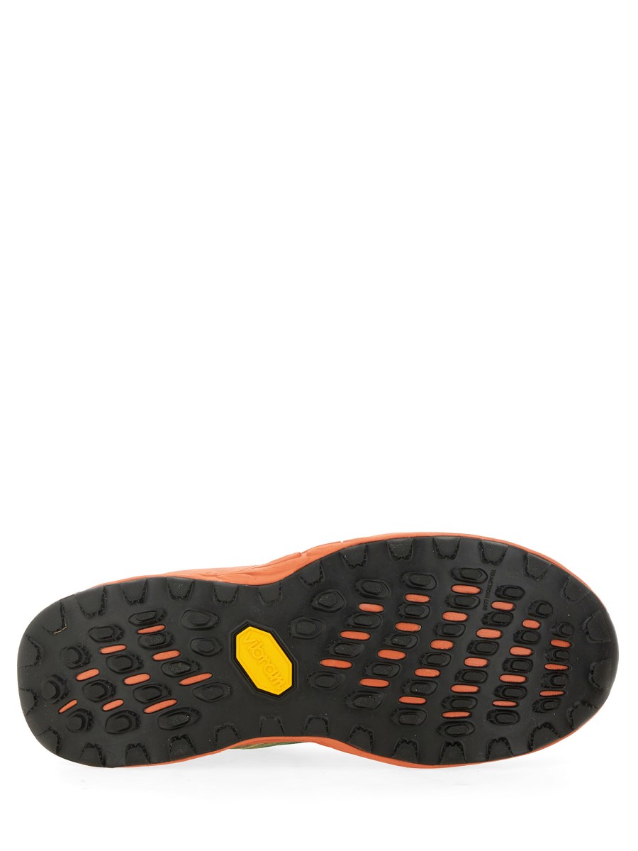 NEW BALANCE      SNEAKER HIERRO 